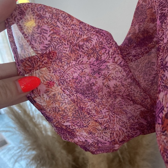 Boutique sheer ruffle v neck midi maxi dress burgundy purple pink Amazon medium - Picture 4 of 16